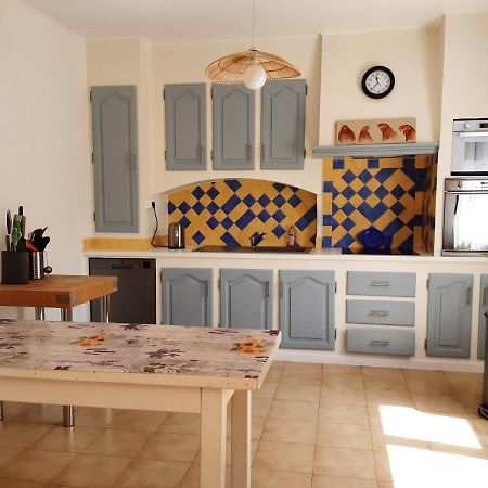 La Bonbonne En Provence Villa Travaillan Luaran gambar