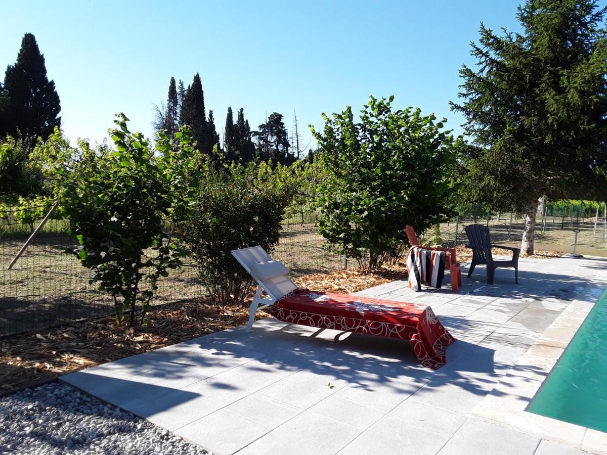 La Bonbonne En Provence Villa Travaillan Luaran gambar