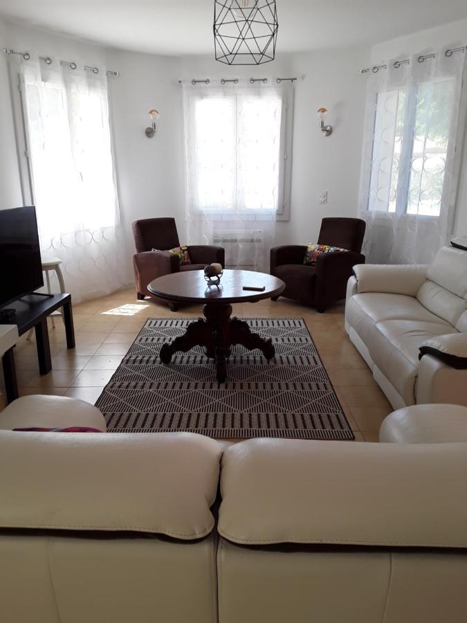 La Bonbonne En Provence Villa Travaillan Luaran gambar