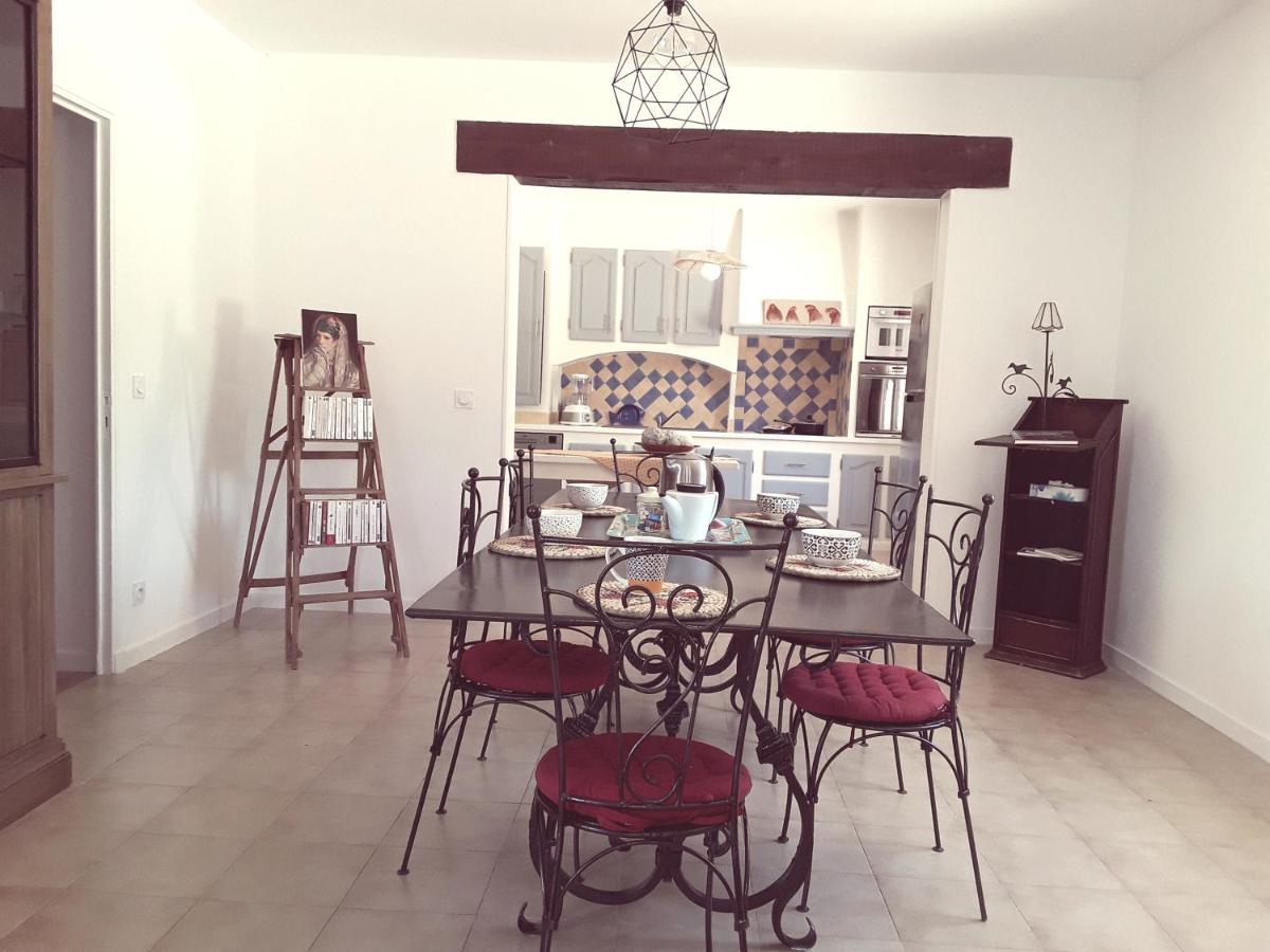 La Bonbonne En Provence Villa Travaillan Luaran gambar