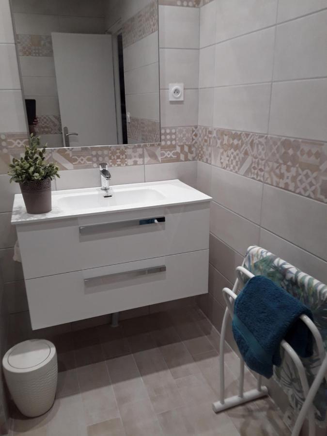 La Bonbonne En Provence Villa Travaillan Luaran gambar