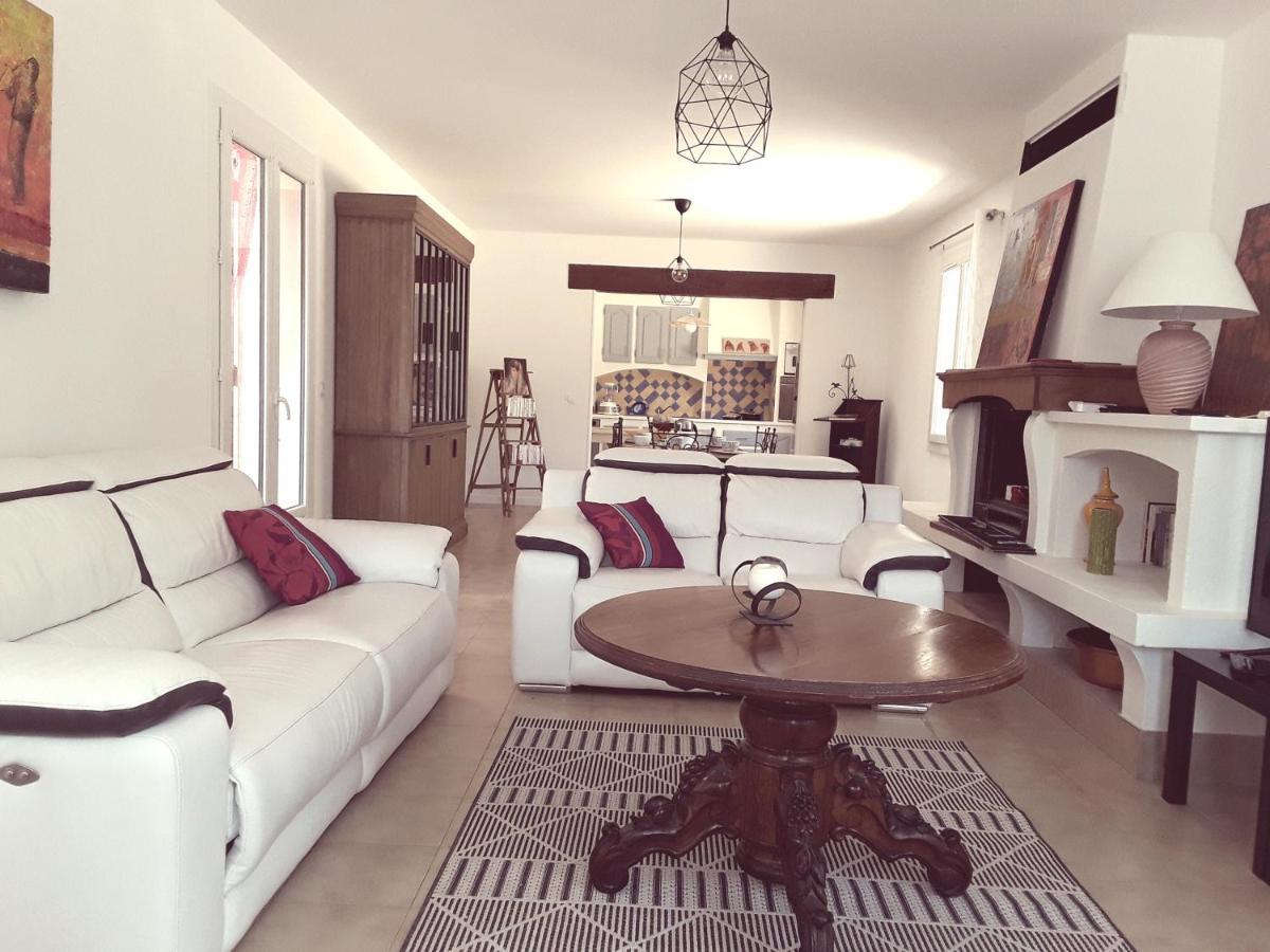 La Bonbonne En Provence Villa Travaillan Luaran gambar