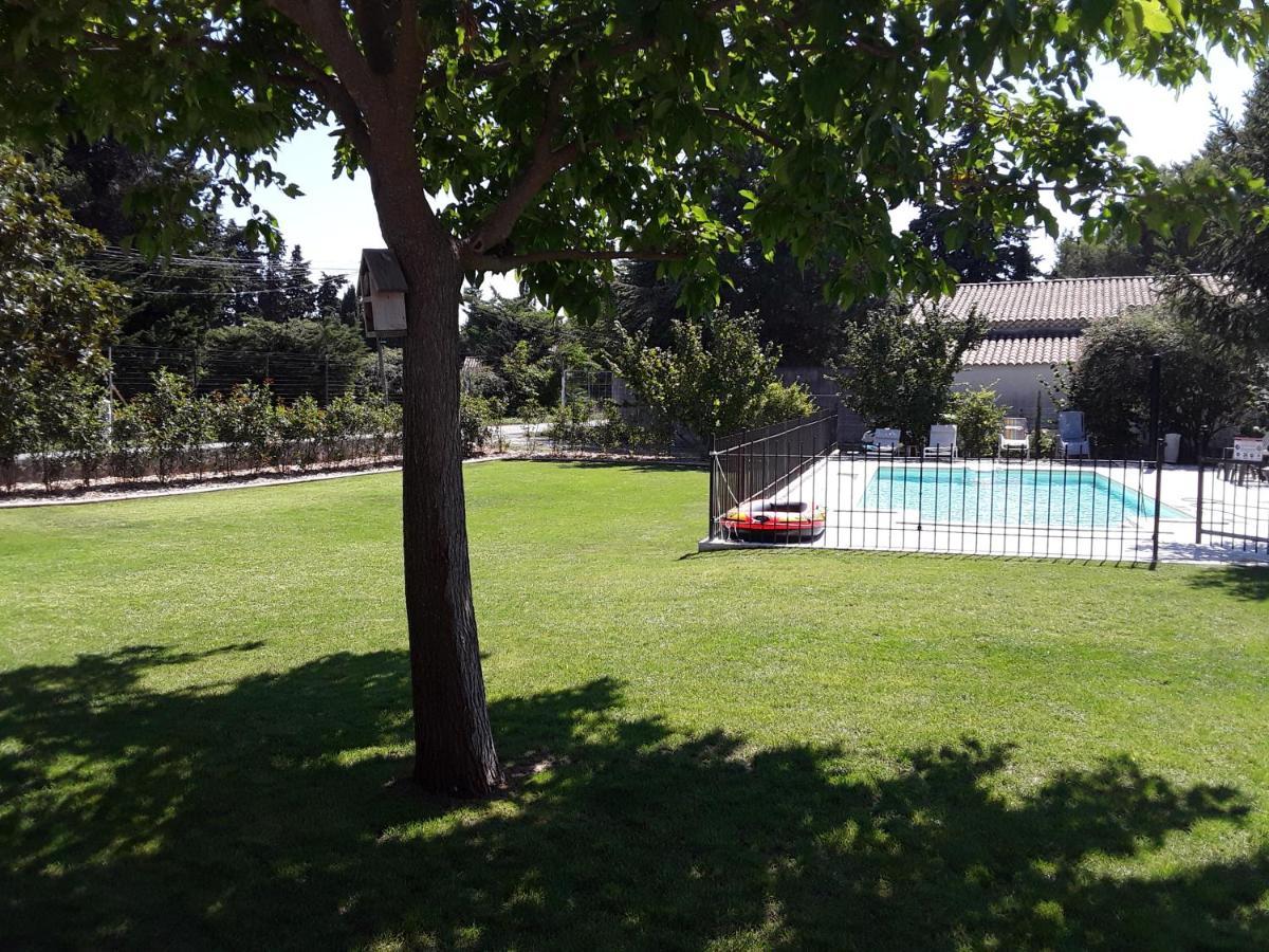 La Bonbonne En Provence Villa Travaillan Luaran gambar