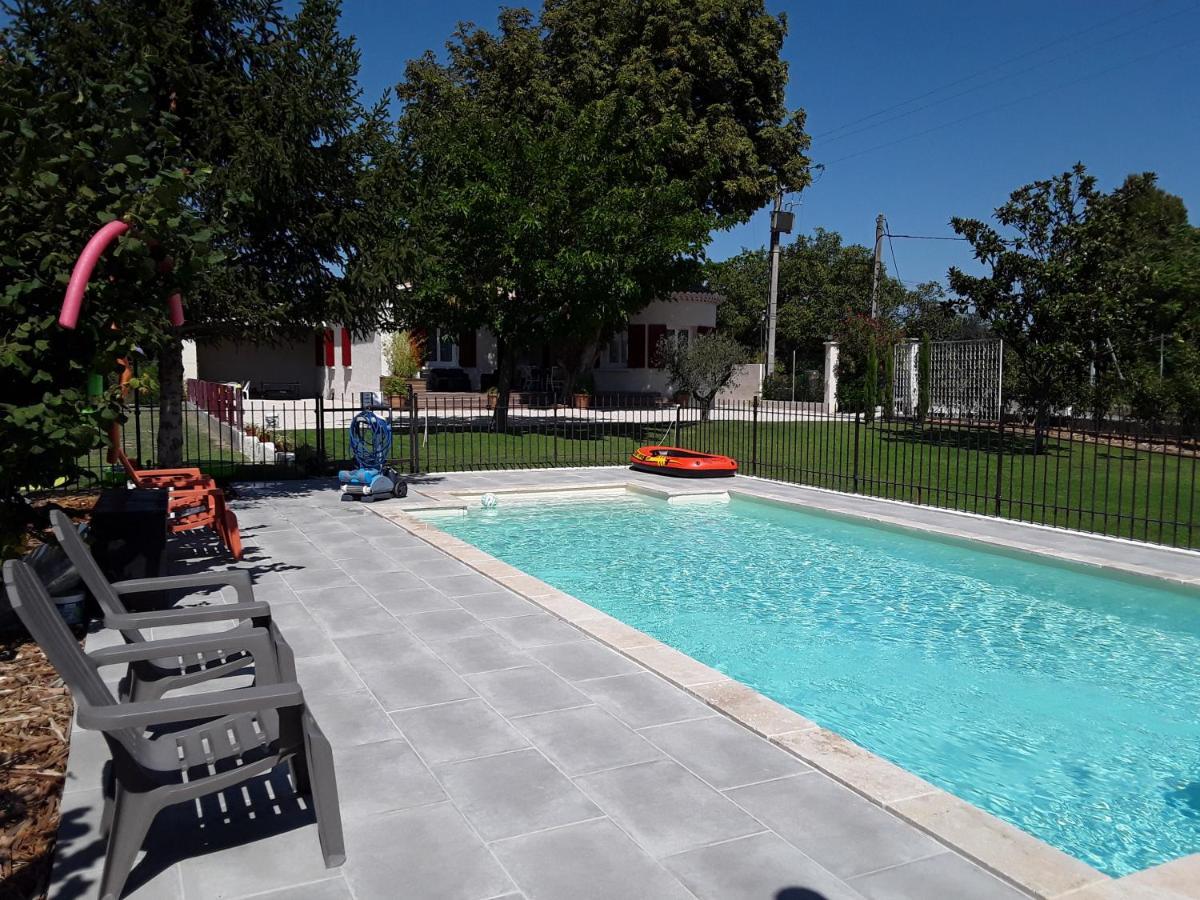 La Bonbonne En Provence Villa Travaillan Luaran gambar